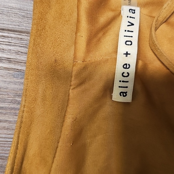 Womens Alice & Olivia Lyn Camel Goat Leather Cape Small - Picture 6 of 6